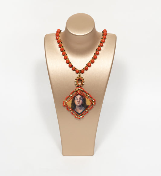 Collana di perle di Majorca color corallo con cammeo di  Santa Rosalia